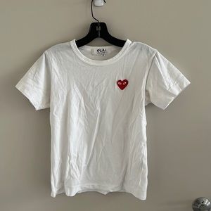 Play Comme des Garçons white t shirt size M